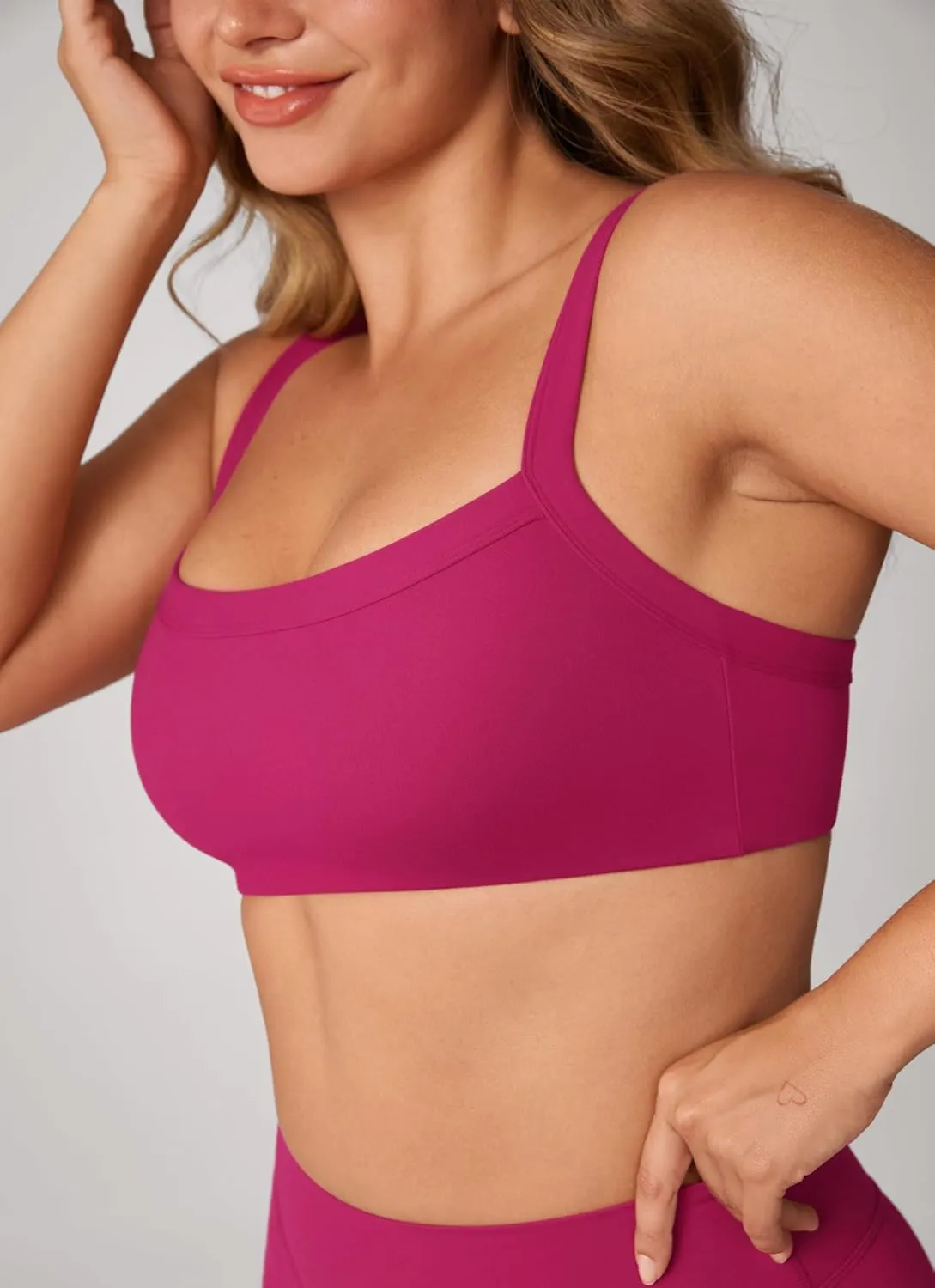 Hugcurve Adjustable Sports Bra Square Neck Wireless Padded Yoga Workout Tops